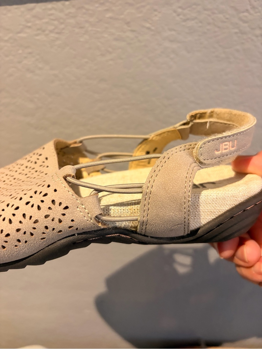 JBU Sandals - Picture 15 of 15